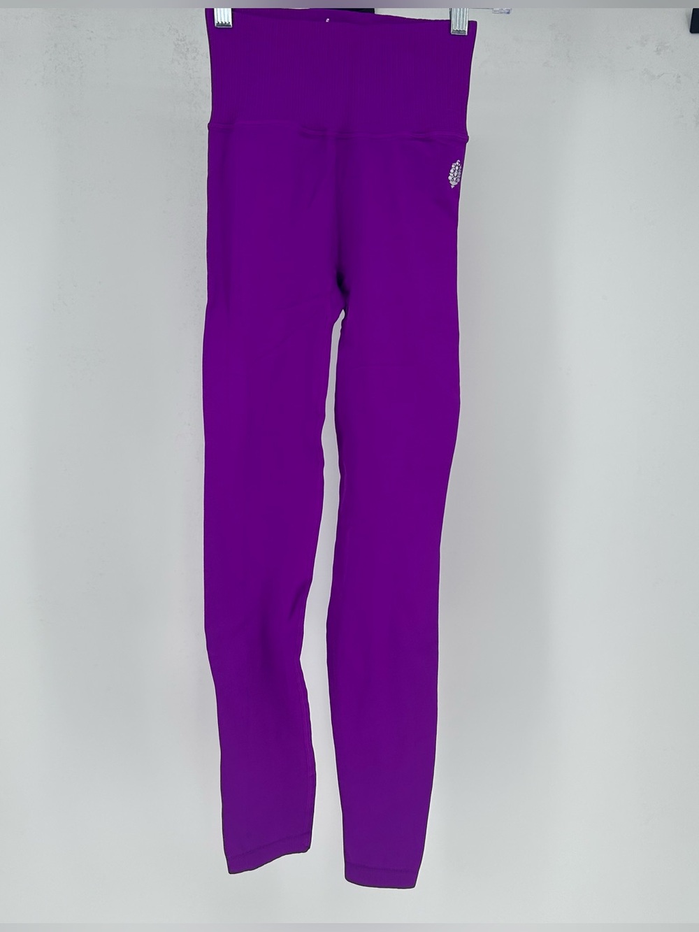 NWOT Free People Good Karma Leggings NWOT Retail $78, in Vibrant Plum, Size XS/S